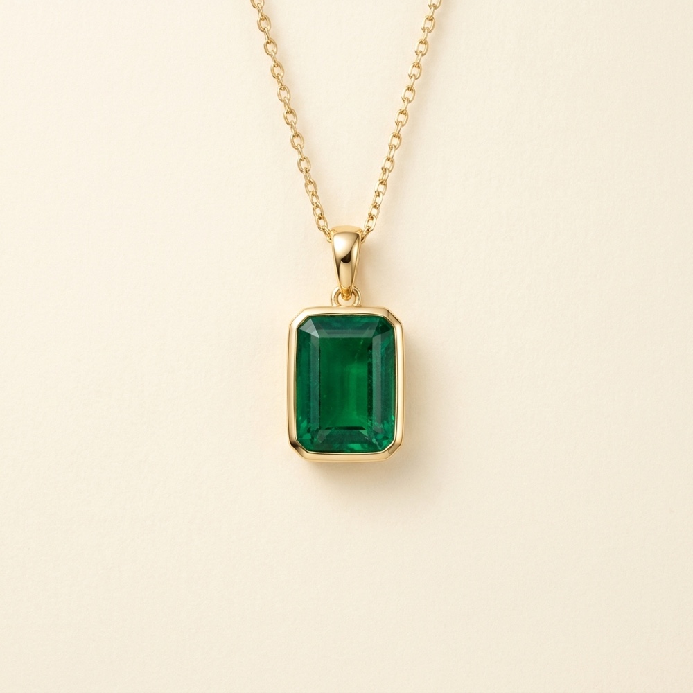 Emerald Pendant in Panchdhatu Setting